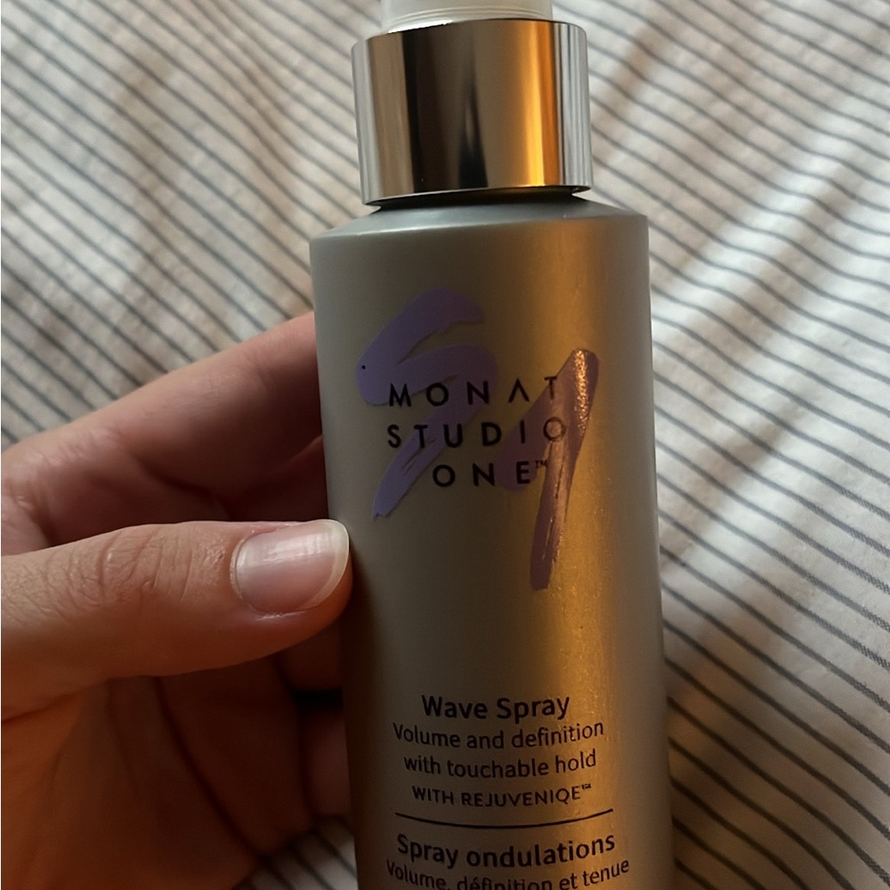 MONAT Studio One Wave Spray in Purple - Volume & Definition
